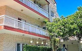 Apartments Neven